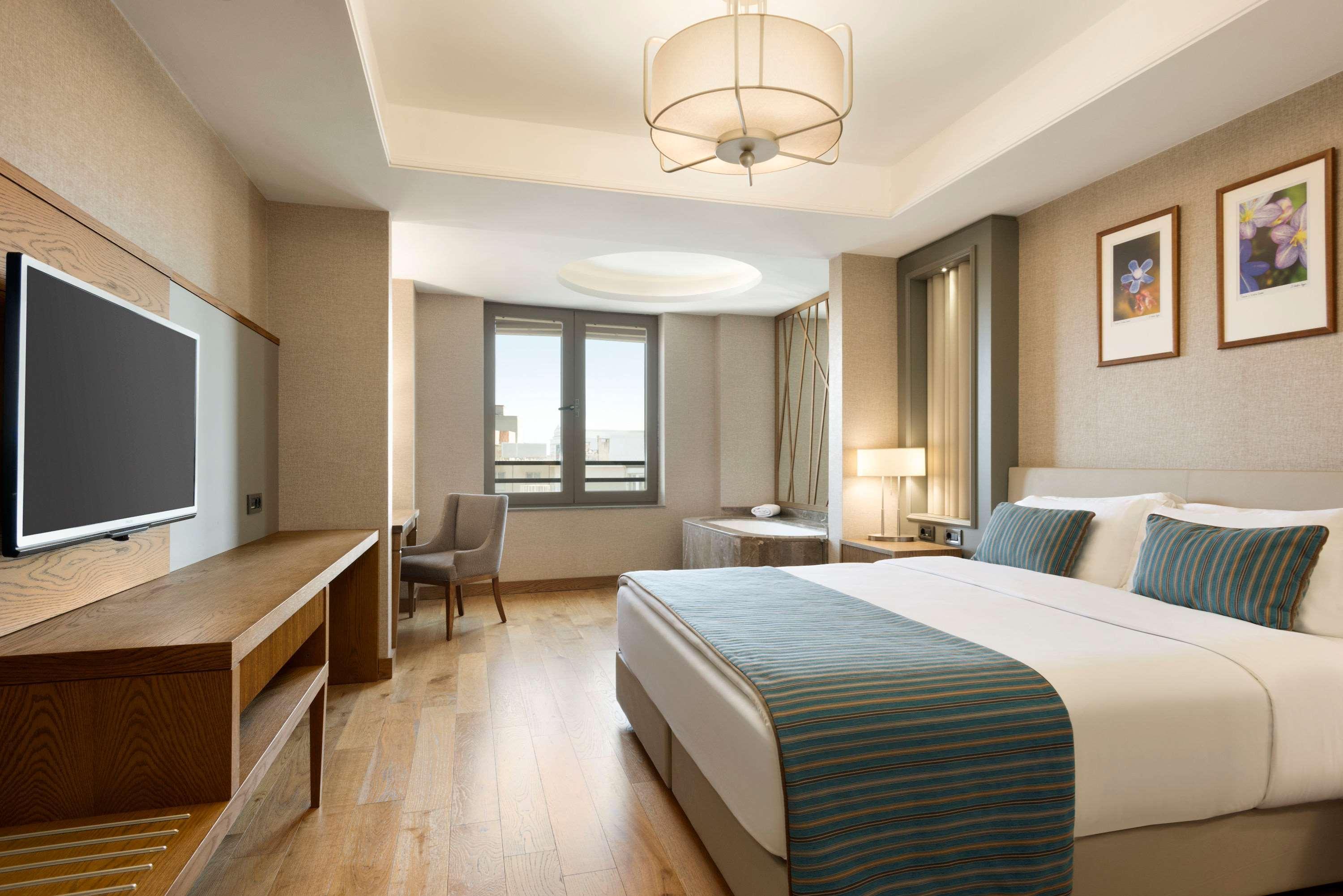 Ramada Hotel & Suites Адана Экстерьер фото