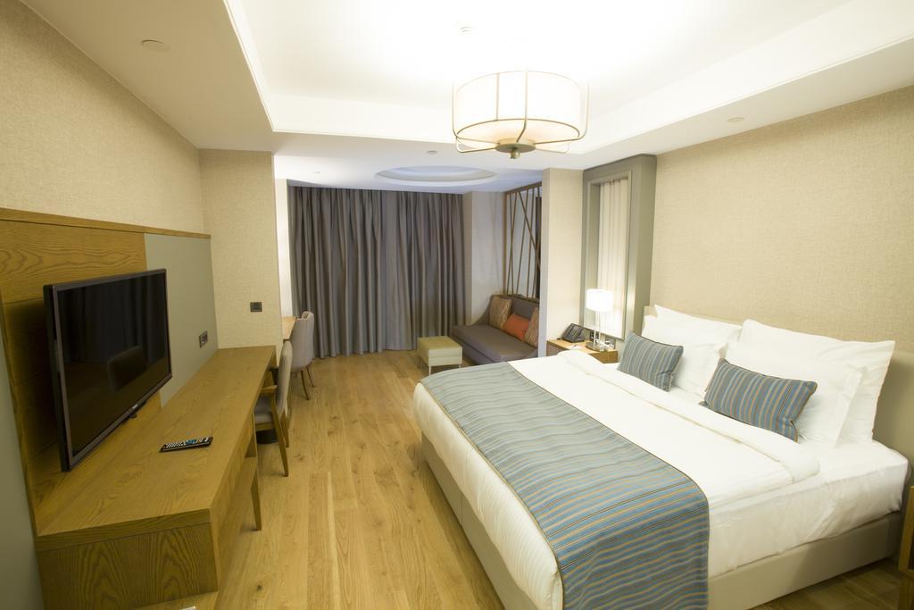 Ramada Hotel & Suites Адана Экстерьер фото