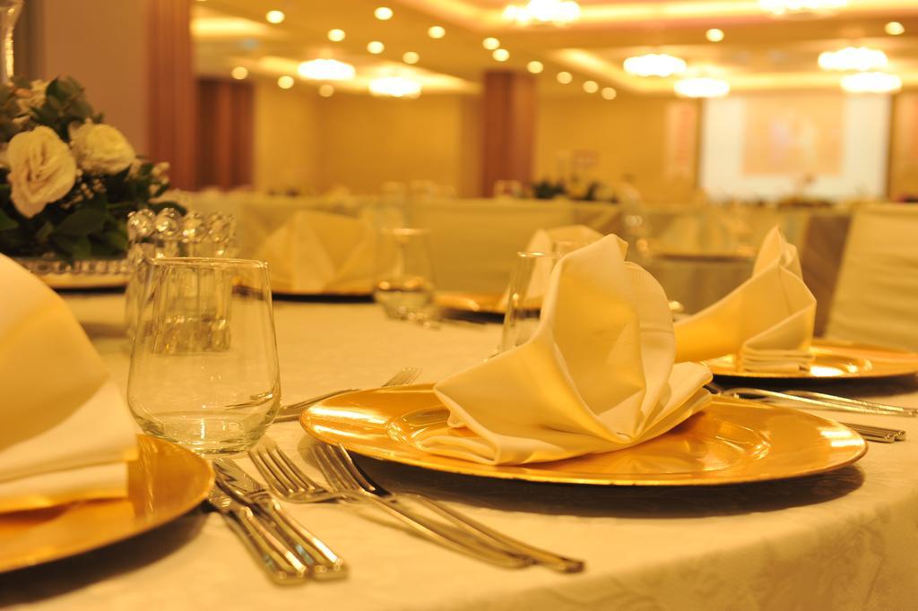 Ramada Hotel & Suites Адана Экстерьер фото